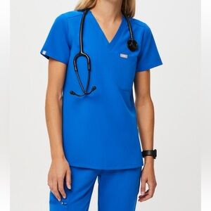 FIGS Catarina- One-Pocket Women’s Scrub Top